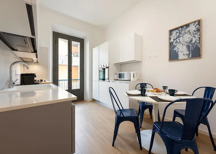 Via Taddeo Alderotti, 85 - Elegant Apartment In Careggi, Near Hospital, University & Tram Morgagni - Florence Charming Apartments